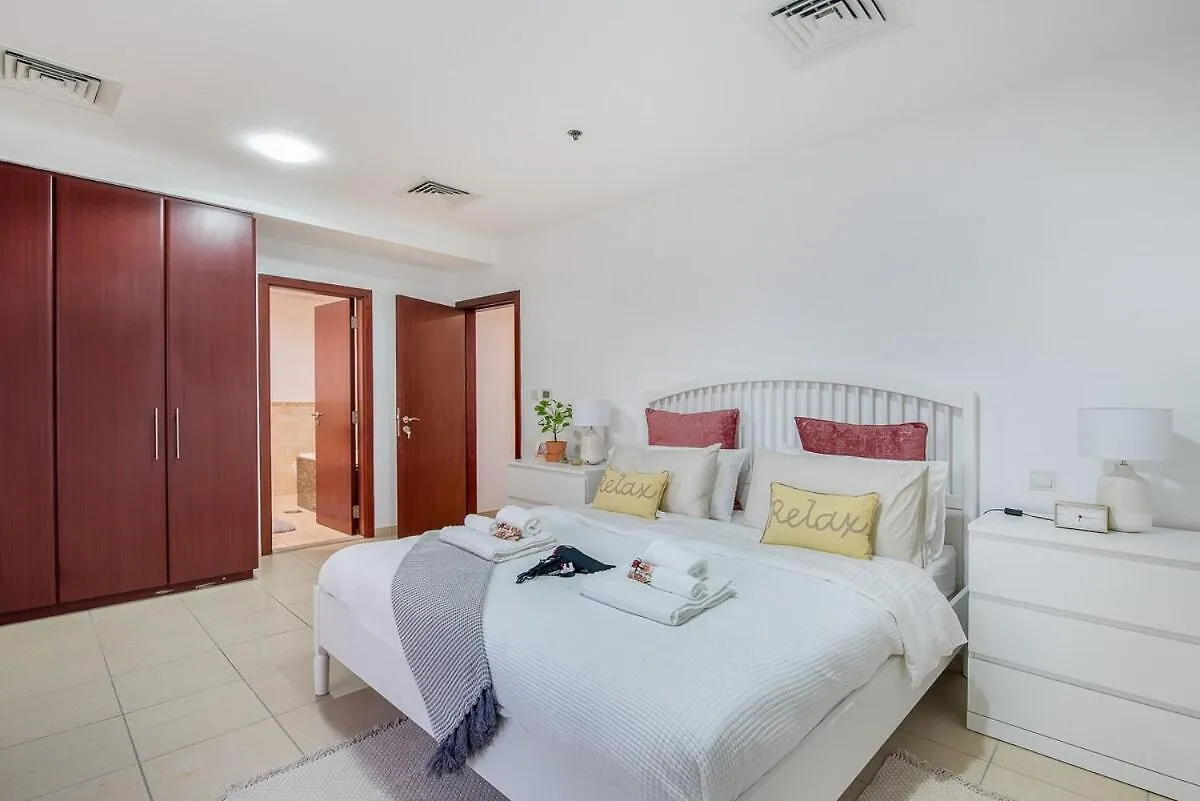 Дом отдыха Trendy 2-Bedroom Apartment With Balcony Views At Shams 4 Jbr Дубай